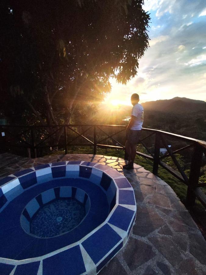 Vistayrona Bed & Breakfast